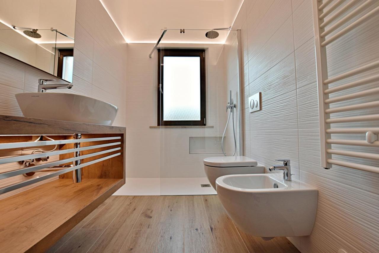 Villa Lory Линяно Сабиадоро Екстериор снимка